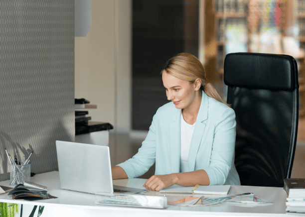 Expert translator providing Certified translation services for birth certificates to ensure acceptance by USCIS authorities.